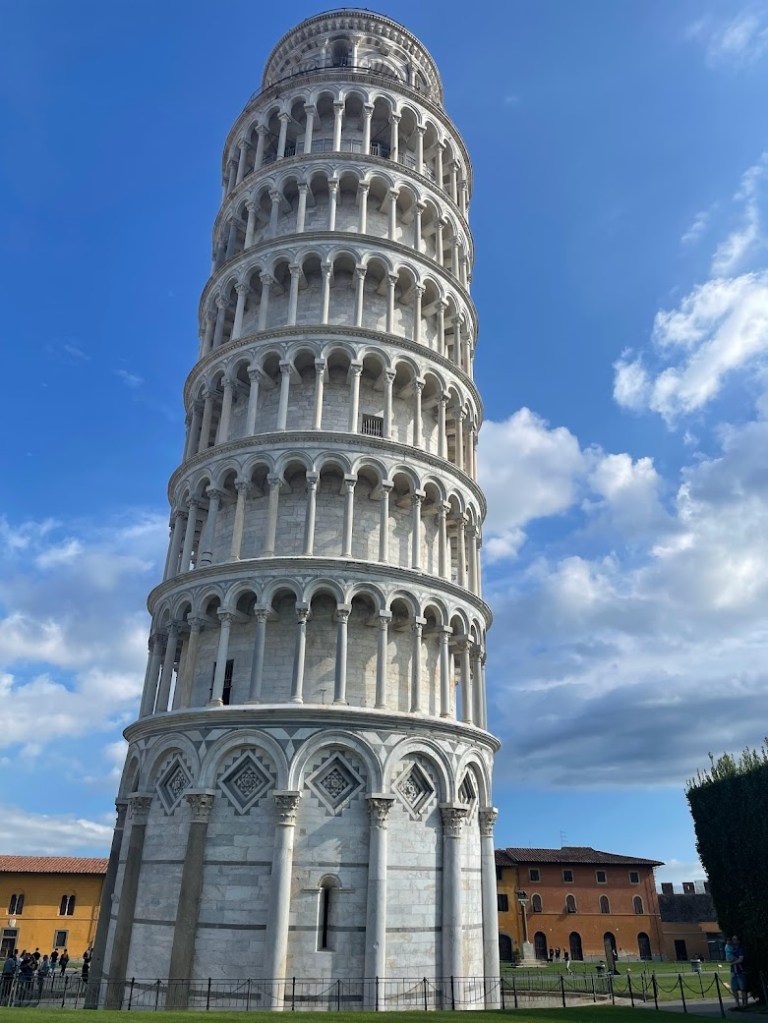 The Leaning Tower and surrounding architecture in Pisa